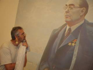 Валерий Черкашин со звездой Брежнева в ухе