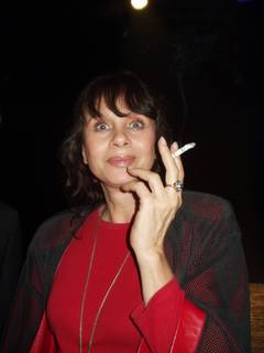 Портрет Любови Полищук с сигаретой